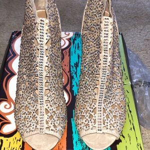 Rhinestone Zigi Soho Sandals